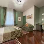 Giulia 4* تورتونا